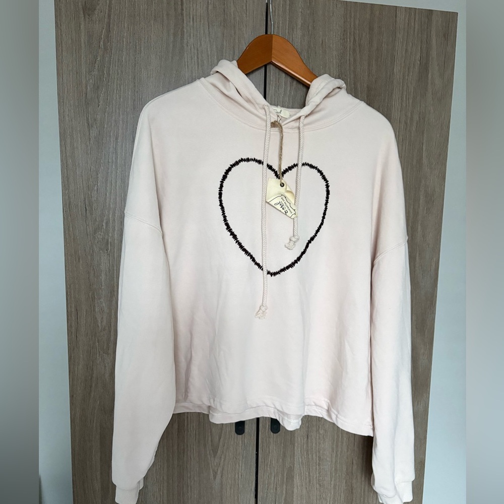 Easel heart hoodie new
